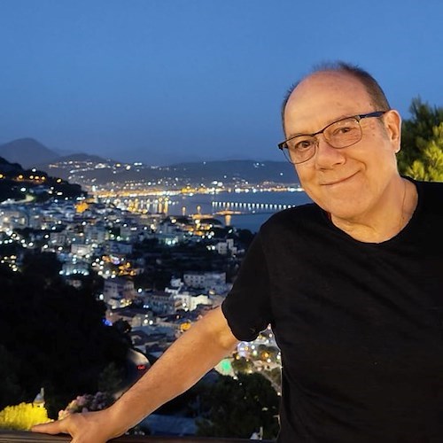 Carlo Verdone da Vietri sul Mare: «È un posto meraviglioso!». Al Giffoni Film Festival un evento speciale per presentare "Vita da Carlo"