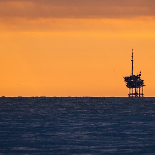 Caro energia, Governo sblocca le trivelle per produrre gas: estrazioni anche nel Golfo di Salerno