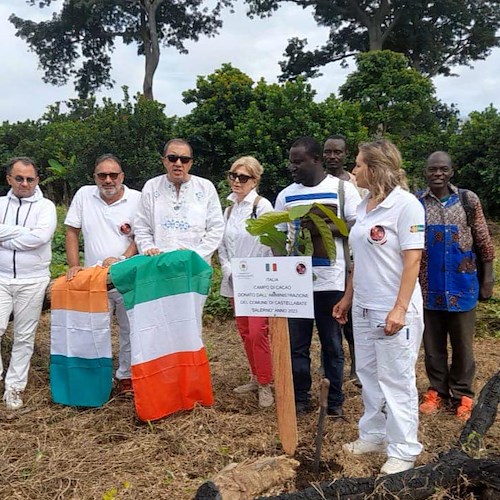 Castellabate dona una piantagione di cacao per le famiglie povere della Costa d'Avorio