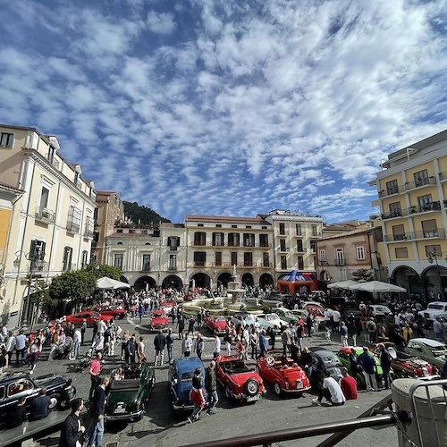 Raduno di Auto e Moto d'epoca a Cava de' Tirreni<br />&copy; Vecchi Rombi Club