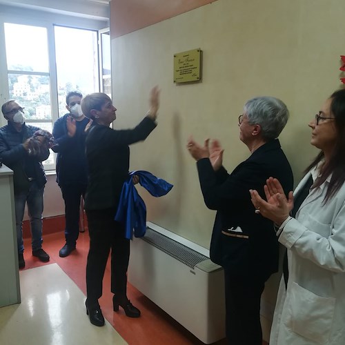 Cava de’ Tirreni, donate attrezzature alla Diabetologia del Santa Maria dell’Olmo in ricordo di Enzo Faenza