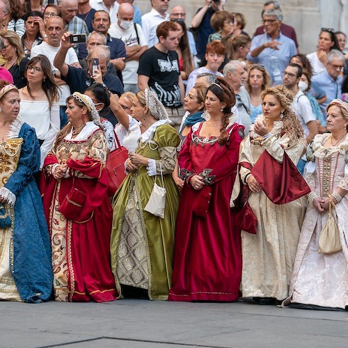 Cava de' Tirreni, stasera il corteo storico che rievoca la visita dell'imperatore Carlo V d'Asburgo