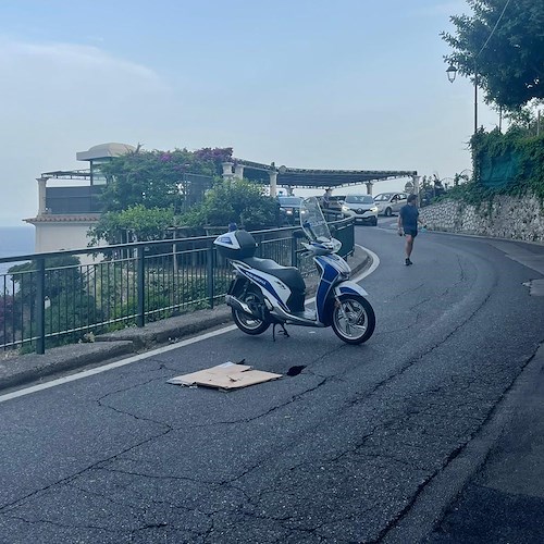 Cede una parte d'asfalto a Praiano, si attende intervento dell'Anas / FOTO 