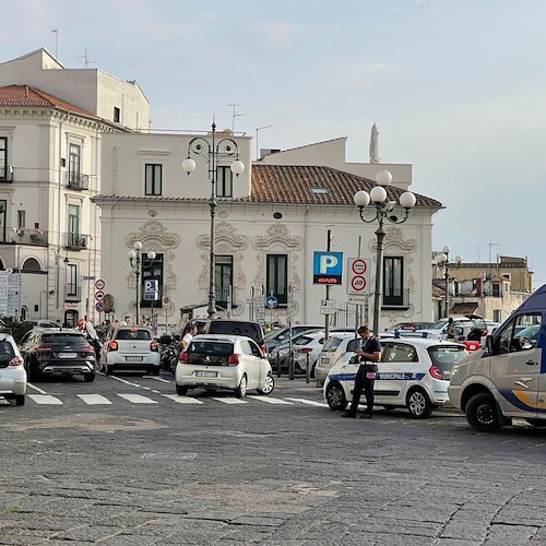 Chiedevano soldi per una associazione di volontariato, fermate truffatrici a Vietri sul Mare