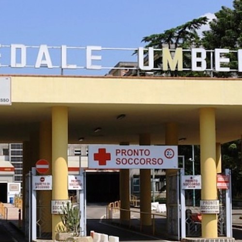 Chirurgo e inferimieri positivi all'ospedale di Nocera: chiuso il reparto 