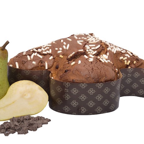 Colomba arancia e cioccolato e liquore Agrumino: il binomio di gusto della Pasticceria Gambardella di Minori