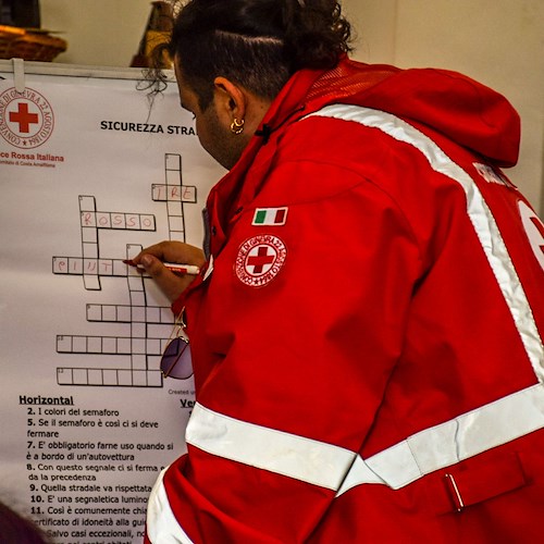 “Coloriamo la Strada” fa tappa a Positano: Croce Rossa in campo contro gli incidenti stradali, adesioni entro 9 marzo