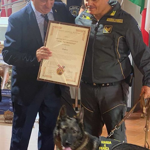 Comando Provinciale di Salerno: per la prima volta premiato un “finanziere a quattro zampe”
