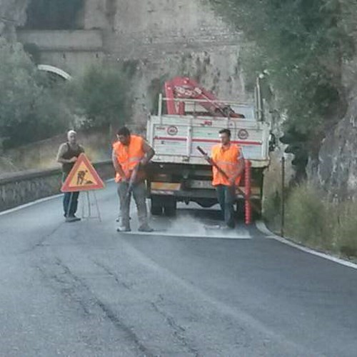 Conca dei Marini, incendio provoca altra chiusura della Statale Amalfitana /FOTO