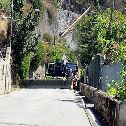 Conca dei Marini: massi sull'asfalto, Amalfitana definitivamente chiusa. Si attendono celeri lavori di messa in sicurezza [FOTO]