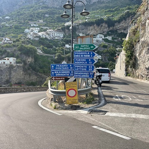 Strada chiusa a Conca dei Marini <br />&copy; Leopoldo De Luise