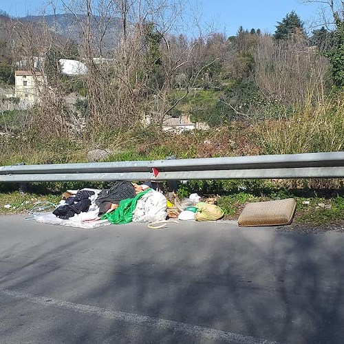 Continua abbandono rifiuti sulla SP 75 “Avvocatella”, Comitato Civico Dragonea chiede controlli e videosorveglianza