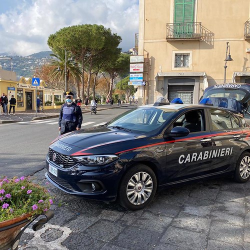 Controlli dei Carabinieri in tutta la Costiera Amalfitana: segnalati 7 giovani, denunciato pregiudicato