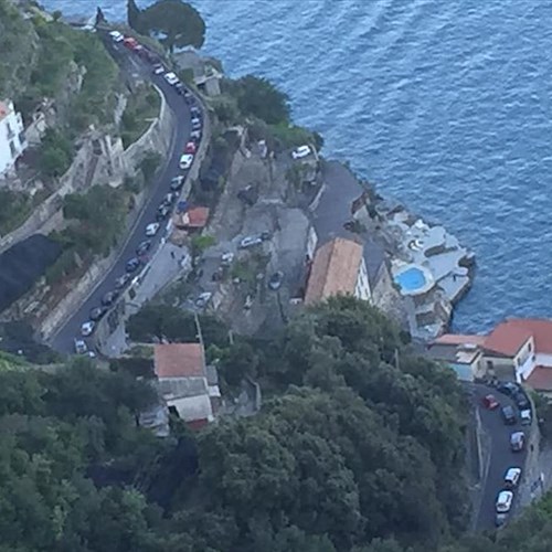 Costa d'Amalfi, anche ponte Primo Maggio nella morsa del traffico (e dell'improvvisazione) [FOTO]