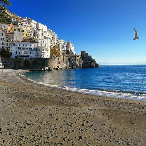Costa d'Amalfi "chiusa" d'inverno tra positività e disservizi. Il commento di una turista 