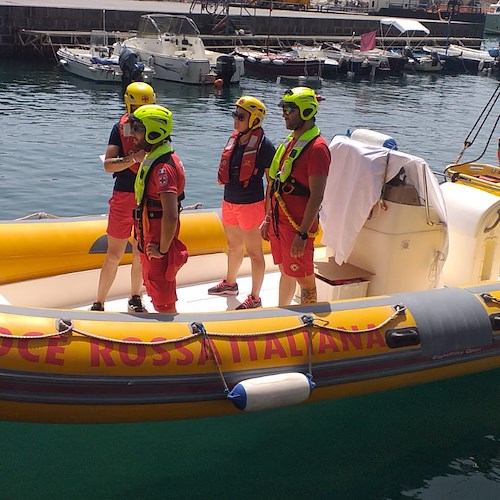 Costa d'Amalfi, da oggi attivo servizio di soccorso in mare con idro-ambulanza