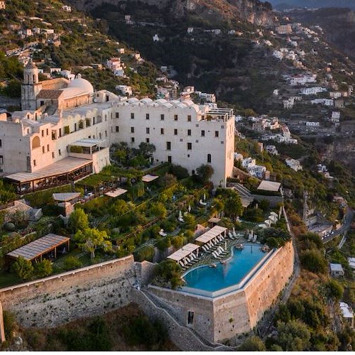 Costa d'Amalfi, hotel Monastero Santa Rosa annuncia riapertura il 9 luglio