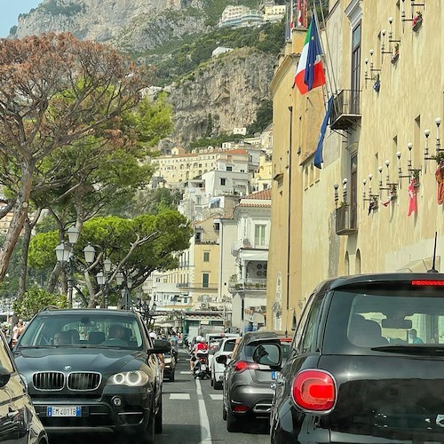 Costiera amalfitana, nuovo boom di presenze: si prospetta un annus horribilis per la circolazione