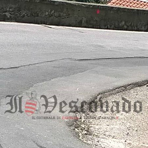 Costiera Amalfitana, strade groviera sempre più pericolose/FOTO