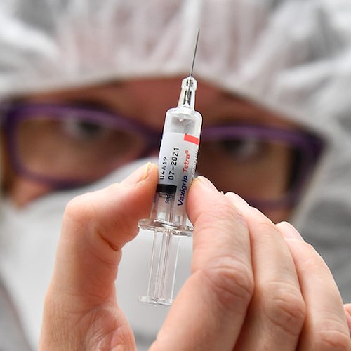 Covid: Moderna annuncia vaccino efficace al 94.5%. Agenzia europea del farmaco avvia iter per approvazione