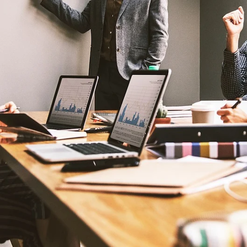 Cresce l’occupazione: l’Istat stima 500mila occupati in più, ma è soprattutto lavoro precario
