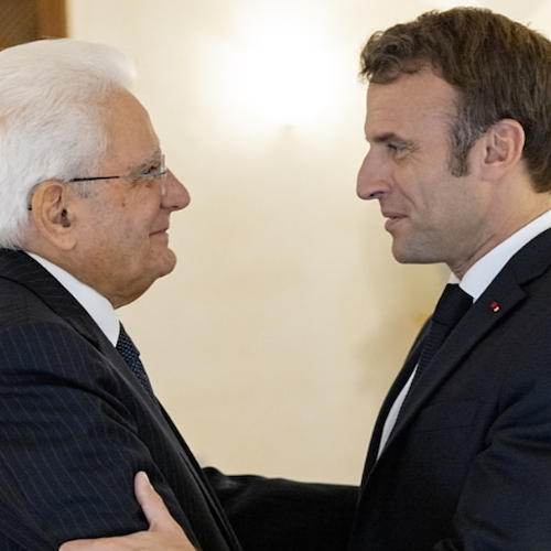 Crisi Italia-Francia, Mattarella sente Macron: «Serve piena collaborazione tra i due Paesi»