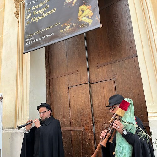 Cultura e fede si incontrano a Positano: Padre Enzo Fortunato ospite di don Danilo Mansi alla Chiesa Madre