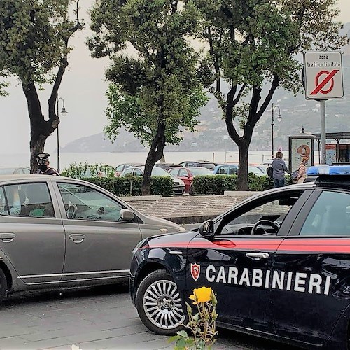 Da Cava de' Tirreni in Costiera Amalfitana per spacciare droga, uomo arrestato a Maiori