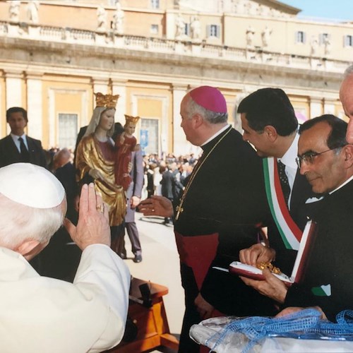 Da Maiori a Piazza San Pietro: 16 anni fa l’omaggio di Giovanni Paolo II alla statua di Santa Maria a Mare