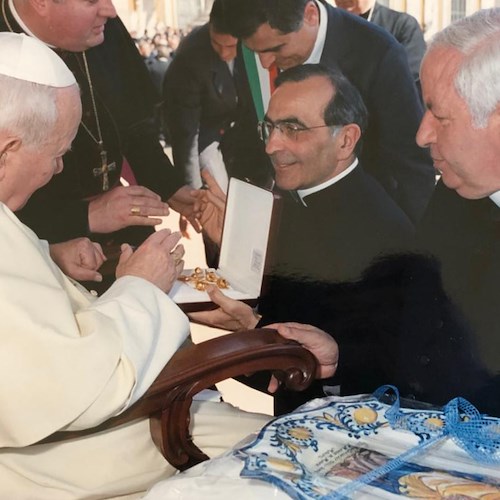 Da Maiori a Piazza San Pietro: 16 anni fa l’omaggio di Giovanni Paolo II alla statua di Santa Maria a Mare
