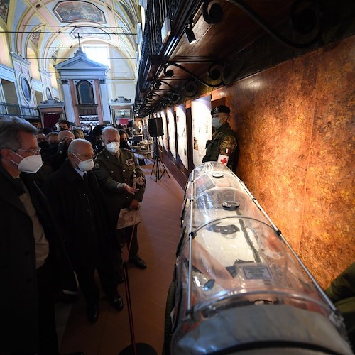 Dal Vaiolo al Covid: a Napoli inaugurata la mostra "Pianeta Pandemia. Storie virali di contagi e rimedi"