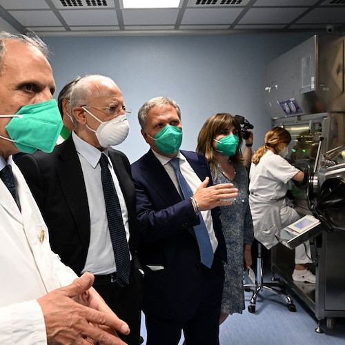 De Luca annuncia test rapido per vaiolo scimmie e «progressiva riduzione» contagi Covid