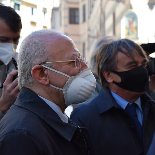 De Luca bacchetta Governo su mascherine, poi critica M5s: «Ha tradito la speranza di rinnovamento»