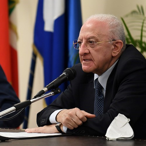 De Luca su Vaiolo delle Scimmie: «Ad oggi non abbiamo nessuna emergenza e poi la cura esiste»