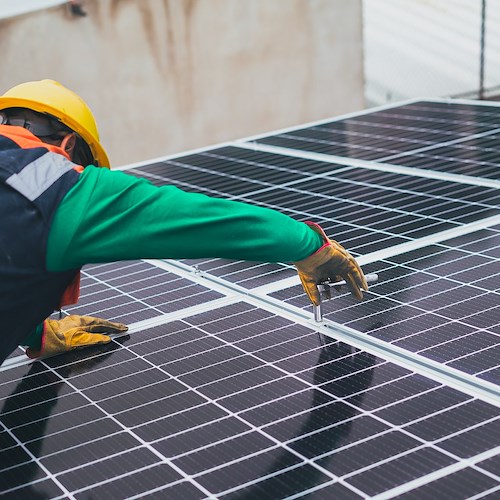 Decreto Energia, niente permessi speciali per installare pannelli solari fino a 200 kW