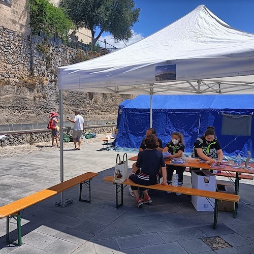 Defibrillatori nelle auto della Polizia Urbana in Costiera: il dono dal Distretto Turistico Costa d'Amalfi