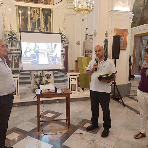 Defibrillatori nelle auto della Polizia Urbana in Costiera: il dono dal Distretto Turistico Costa d'Amalfi