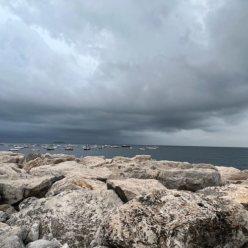 Domenica di maltempo in Costa d'Amalfi, Protezione Civile emana allerta meteo per temporali e grandine