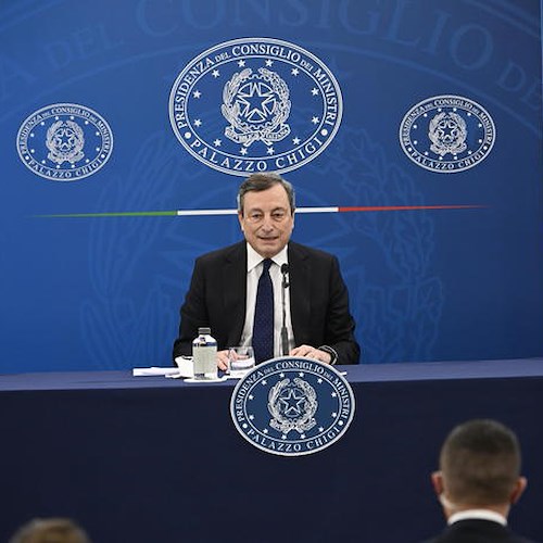 Draghi: «L'obiettivo è dare più soldi possibile e più velocemente»