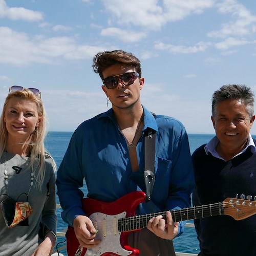 Ecco "Cabriolet Panorama", il videoclip dei "The Kolors" girato in Costa d'Amalfi [FOTO-VIDEO]