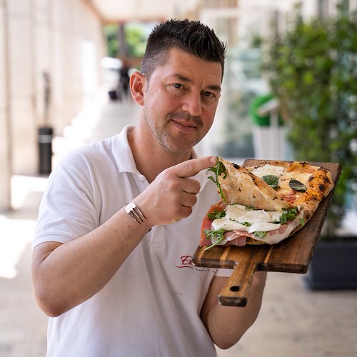 Errico Porzio protagonista dello spazio pizza di "Camper" con "Pizzimbocca" 