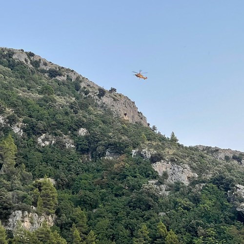 Escursionista precipitato sul sentiero degli dei. Intervento del Soccorso Alpino e Speleologico della Campania