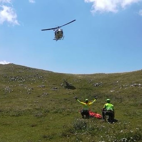 Escursionista soccorso in elicottero sul Sentiero degli Dei