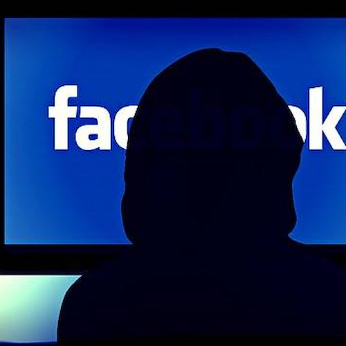 Facebook, riconosciuto diritto d'autore a chi pubblica foto