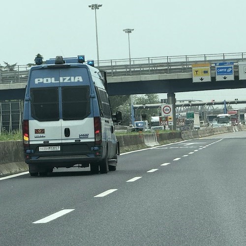 Polizia in autostrada<br />&copy; Maria Abate
