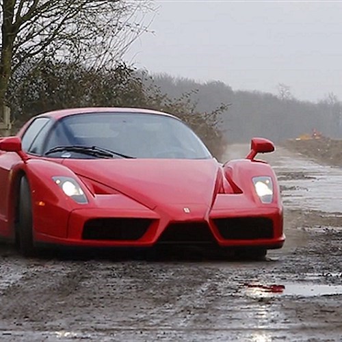 Ferrari KO sul Valico di Chiunzi