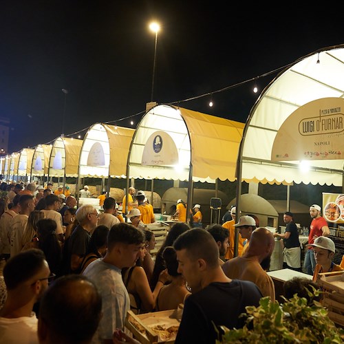 Festa della Pizza di Salerno: 80mila visitatori in 5 giorni e 140 mila tranci serviti