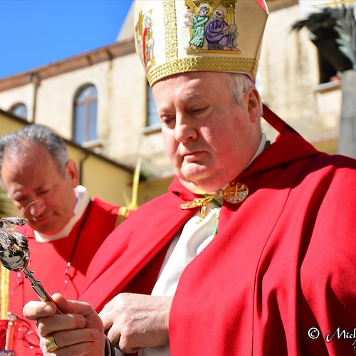 Feste patronali sospese in Costa d'Amalfi e a Cava: i chiarimenti di Mons. Soricelli