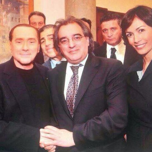 Fine governo Draghi, l’onorevole Gigi Casciello lascia Forza Italia. Due anni fa si era opposto a galleria Maiori-Minori