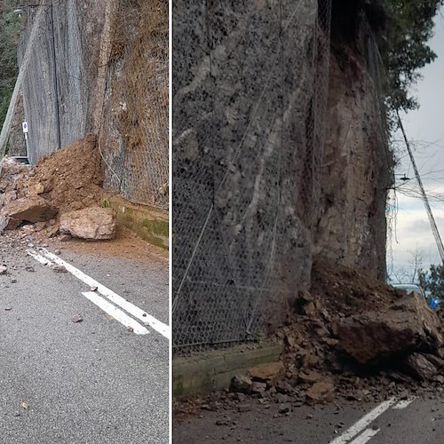 Frana a Positano. A Nocelle cede la rete di contenimento: nessun ferito